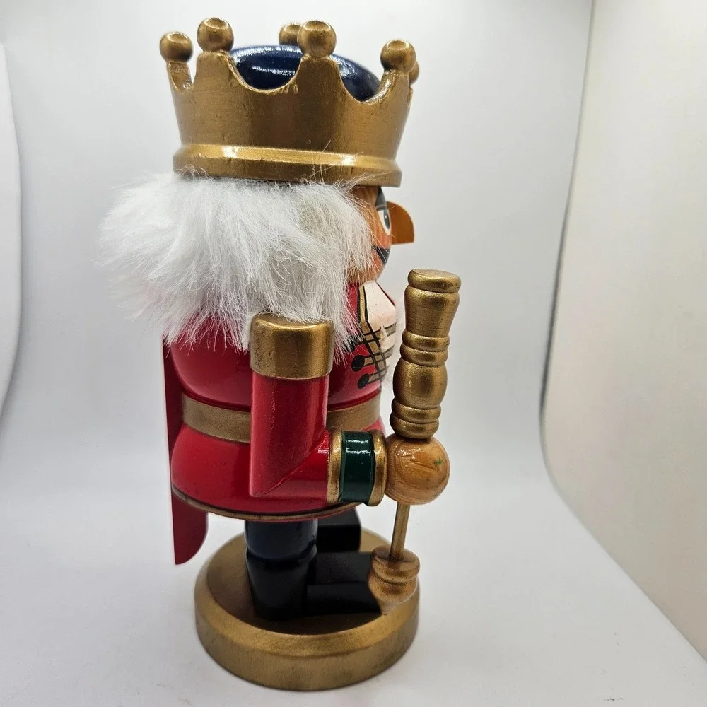 Vintage Wooden King Nutcracker 8